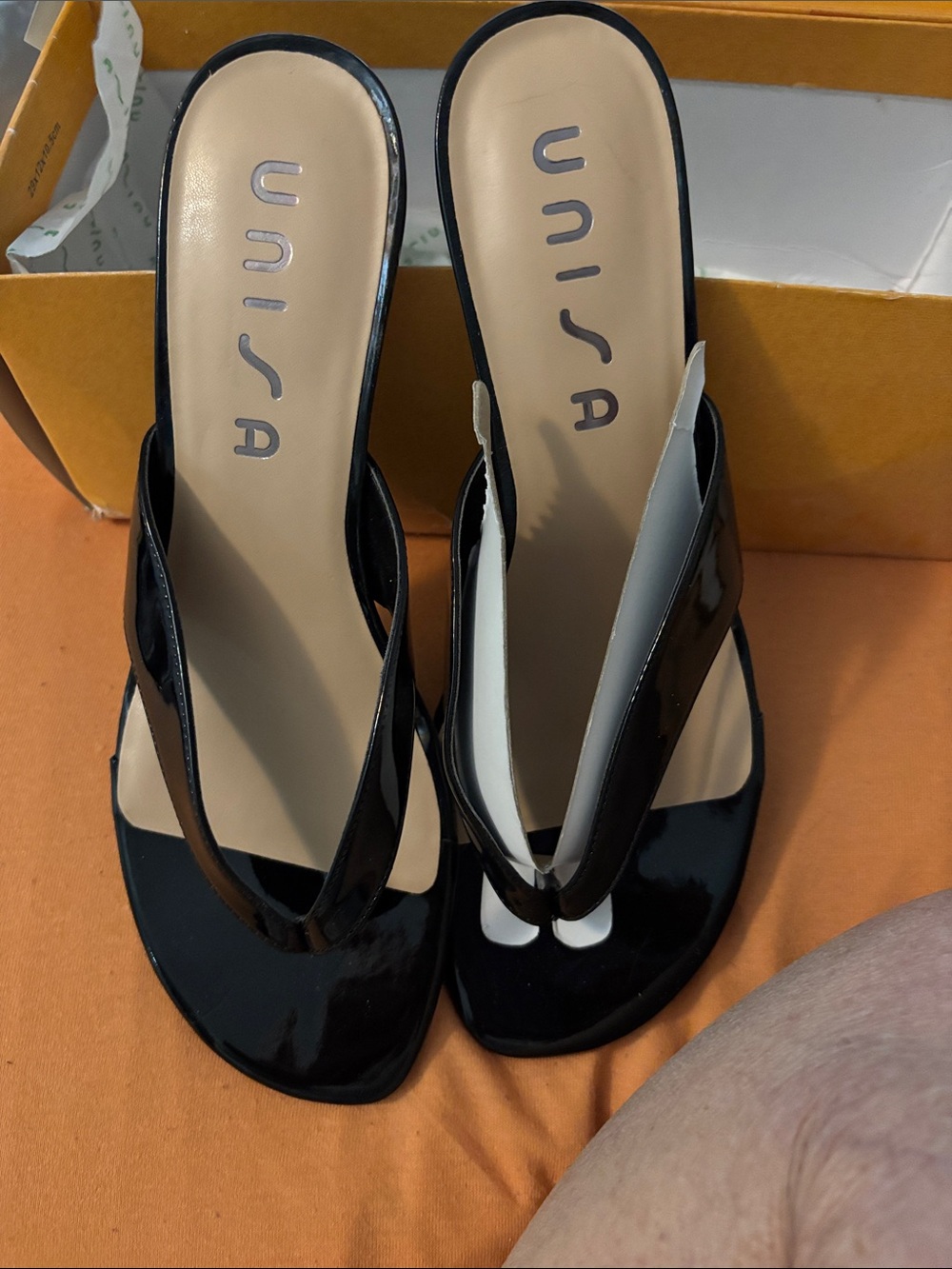 Unisa Black Patent Thong Sandals